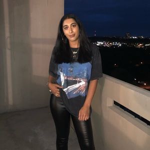 Meet your Posher, Divya